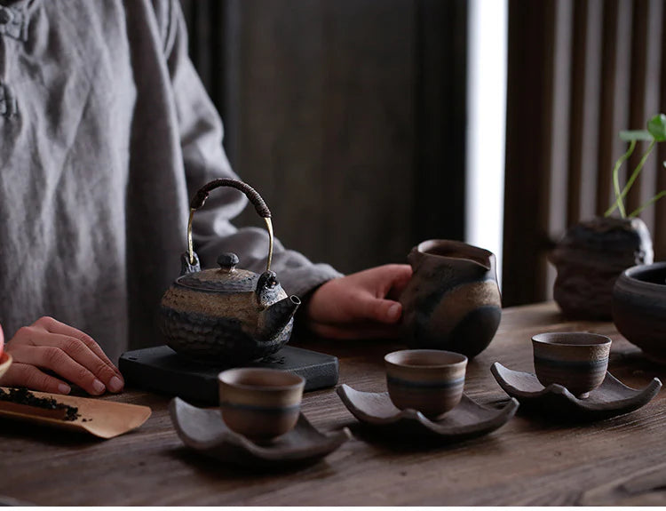 Handmade Golden Black Ceramic Teapot – 230ml | MDTEA