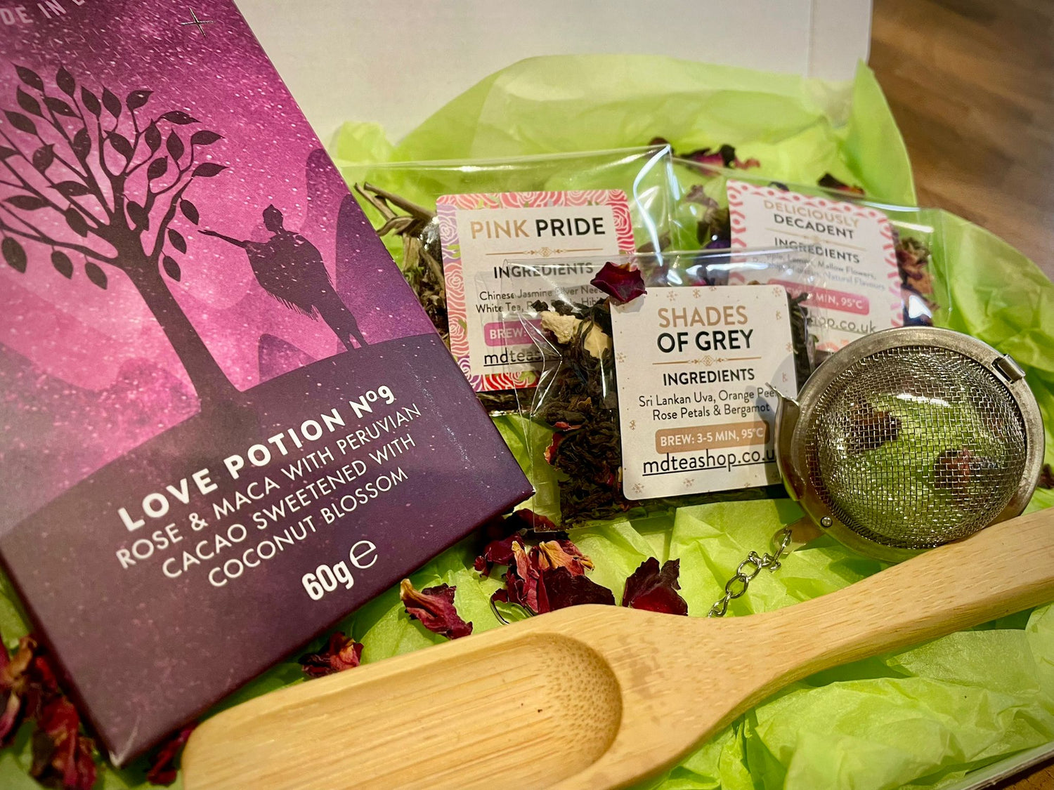 The Love Box – treat someone special to tea and chocolate | MDTEA